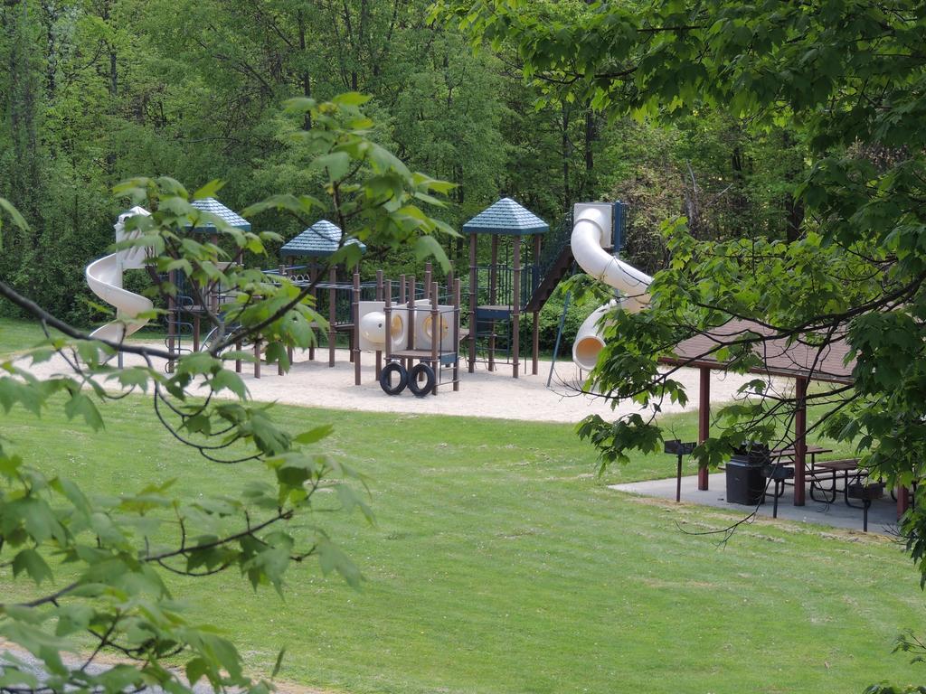 Scotrun Camping Resort Deluxe Park Model 4 Exteriör bild